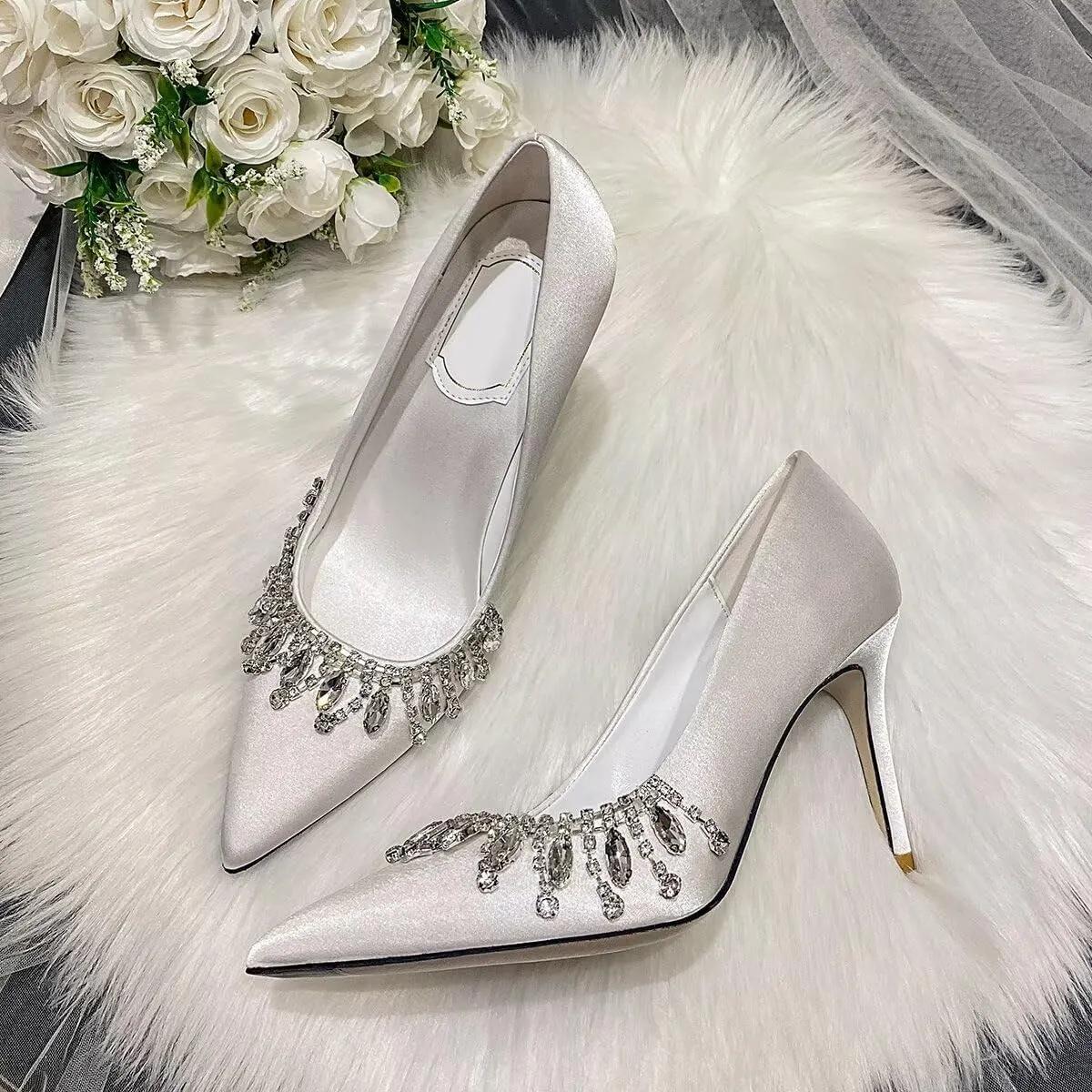 LUXINYU Women Pointed Toe Heels Elegant Stiletto Fashion Pearl Rhinestone Ladies Pumps Wedding Dress Shoes Comfortable Kitten Heels Work Shoes