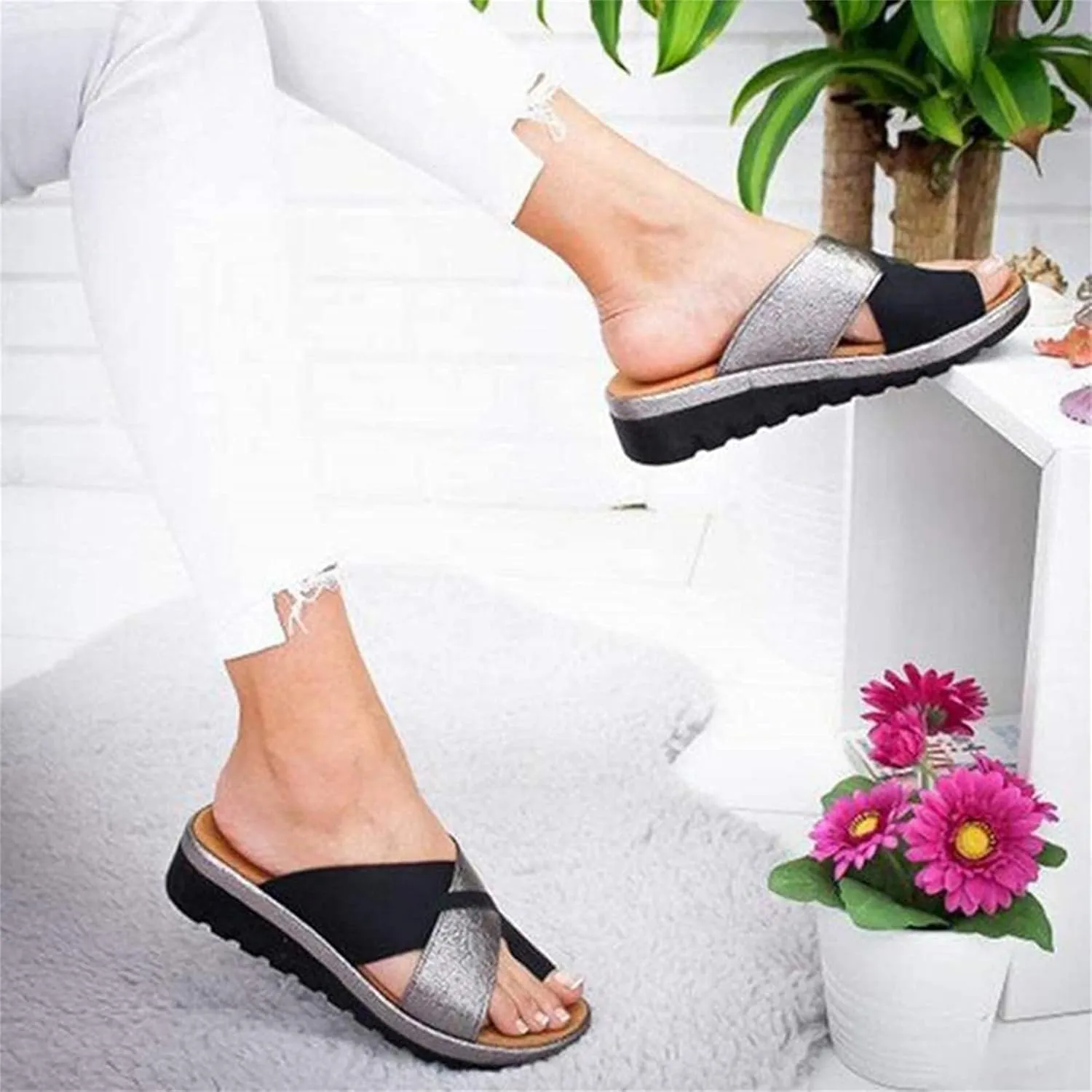 Sandals for Women Casual Summer Orthopedic Correction Leather Ring Toe Casual Bunion Slippers Flat Shoes Casual Beach Sandals Flat Heel Flip Flops,Black,US7/EU38